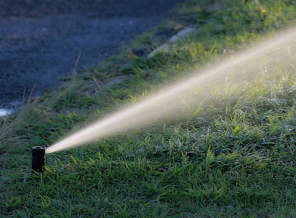 智能澆灌系統(tǒng)是什么，它在農(nóng)業(yè)中應(yīng)用的優(yōu)勢(shì)是什么？